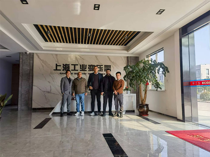 Wir heißen ägyptische Kunden herzlich willkommen, unsere Werkstatt persönlich zu besuchen!